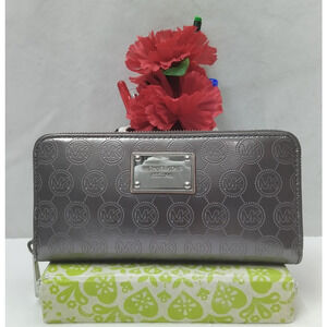 Michael Kors Gray Patent Leather Zip Around Credit Card Wallet